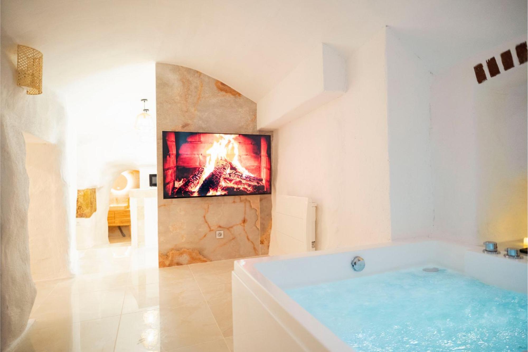 Le Temple D'Aphrodite, Appartement Avec Spa Vienne  Buitenkant foto