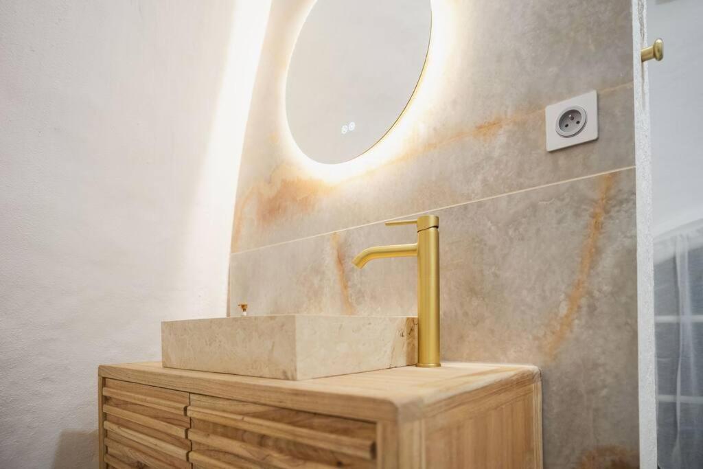 Le Temple D'Aphrodite, Appartement Avec Spa Vienne  Buitenkant foto